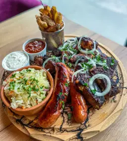 Co zjeść w Gdyni: 10 najlepszych restauracji i dań lokalnych