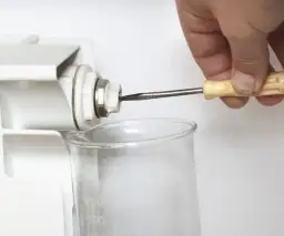 Jak odpowietrzyć grzejnik łazienkowy drabinkowy i uniknąć problemów z ciepłem