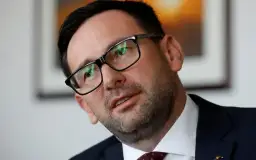 Kto jest właścicielem Orlenu? Kluczowe informacje o akcjonariuszach