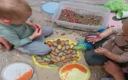 Zajęcia sensoryczne w Poznaniu – rozwój zmysłów dla Twojego dziecka