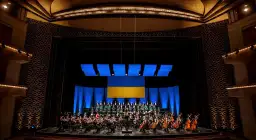 Jaki zespół zagrał razem z orkiestrą symfoniczną? Niespodzianka w Londynie