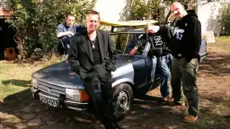 Czas Surferów: Życie jako komedia nieporadności