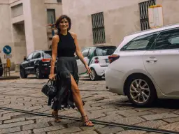 Falda de flecos Zara: Looks, modelos y cómo combinarla con estilo