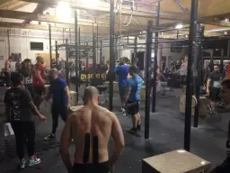 CrossFit Łódź: Gdzie trenować? Przewodnik po najlepszych boxach!