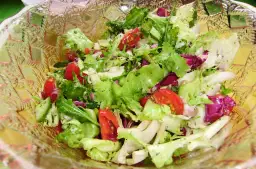 Jak zrobić sałatkę z mix sałat, która zachwyci smakiem i prostotą