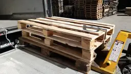 Ile palet zmieści naczepa? Prawda o pojemności naczep standardowych i mega