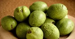 Kiedy zbierać zielone orzechy na nalewkę, aby uzyskać najlepszy smak