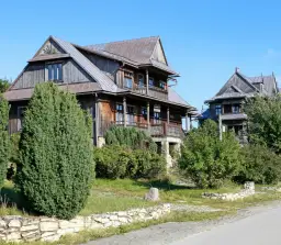 Skansen Kluszkowce: Odkryj historię i atrakcje tego wyjątkowego miejsca