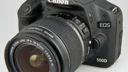 Canon EOS 500D: Czy warto kupić w 2026? Poradnik dla początkujących.