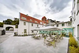 Gdzie na drinka w Toruniu? Odkryj najlepsze miejsca na relaks