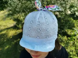 Jak uszyć czapkę z daszkiem dla dziecka: 7 prostych kroków