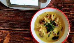 Jak zrobić zupę grzybową ze świeżych grzybów - prosty przepis krok po kroku