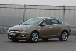 Silnik do Astry J: który wybrać, by nie żałować? Poradnik eksperta