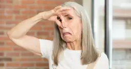 Jak wypuścić gazy z jelit? Szybkie triki i domowe sposoby