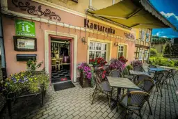 Sokołowsko gdzie zjeść? Odkryj najlepsze miejsca na pyszne dania