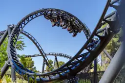 Las emocionantes atracciones de Batman en Parque Warner que no te puedes perder