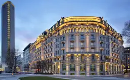 Excelsior Hotel Gallia: Lusso 5 Stelle a Milano. Vale la Pena?