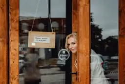 Pytania do fotografa ślubnego: Klucz do wymarzonych zdjęć i spokoju