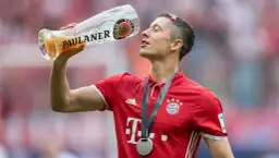 Ile Lewandowski zarabia miesięcznie? Zaskakujące fakty o jego dochodach