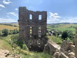 Zamek w Pławcu: Zapomniana warownia nad Wisłą