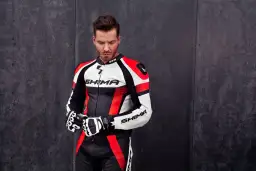 Jak dobrać kombinezon motocyklowy, aby zapewnić maksymalne bezpieczeństwo i komfort