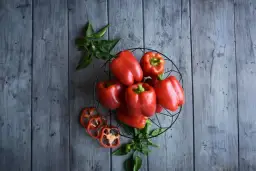 Papryka dla kota: Słodka tak, ostra nigdy! Co musisz wiedzieć?