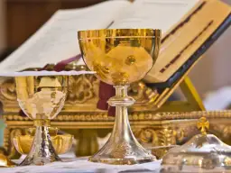 Ile dokładnie trwa majówka w kościele? Sprawdź, co warto wiedzieć!