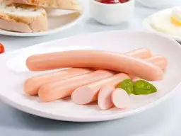 Czy parówki tuczą? Sprawdź, co kryje się w ich składzie