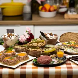 Impreza w stylu PRL kuchnia: smakowite przepisy na niezapomniane dania