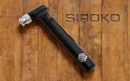 Jaka pompka do roweru szosowego? Wybierz najlepszą dla siebie!