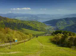 Międzybrodzie Żywieckie: Odkryj TOP atrakcje Beskidu Małego!