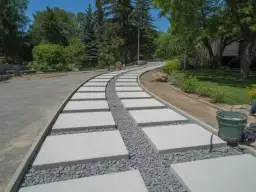 Jak zaprojektować podjazd do domu, aby uniknąć kosztownych błędów