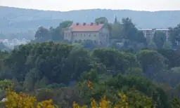 Zamek w Sanoku: Średniowieczna twierdza z widokiem na Bieszczady