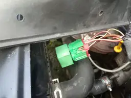 Peugeot 207: Wentylator nie działa? Gdzie przekaźnik i jak go sprawdzić