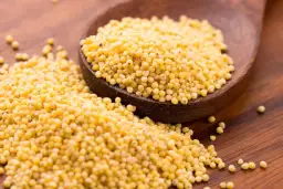 Czy kasza jaglana jest dietetyczna? Odkryj jej zdrowotne korzyści