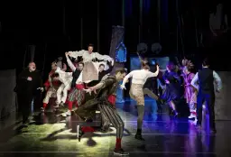 Wesele w Starym Teatrze: Kluczowe informacje o spektaklu i obsadzie