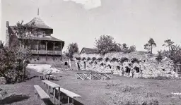 Zamek Melsztyn: Jak wyglądała potężna twierdza przed ruiną?