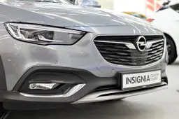 Opel Insignia jaki silnik wybrać, aby uniknąć wysokich kosztów eksploatacji?