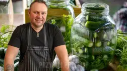 Czy moczyć ogórki przed kiszeniem? Sekret chrupkości i jędrności