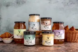 Jak prawidłowo przechowywać miód, aby zachować jego smak i właściwości na długo