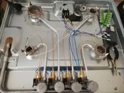 Iskrownik w kuchence gazowej nie działa? Napraw go sam! Poradnik DIY