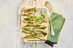 Proste przepisy na zapiekankę ze szparagami, które zachwycą każdego