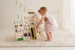 Jak zrobić tablicę edukacyjną dla dziecka - proste i bezpieczne pomysły