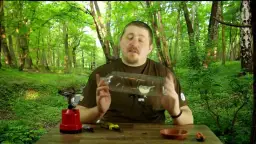 Jak zrobić karmnik dla ptaków z butelki - proste i tanie rozwiązanie