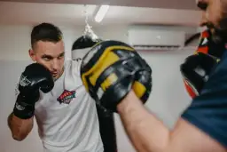 Gdzie trenować boks w Warszawie? Odkryj najlepsze kluby i oferty