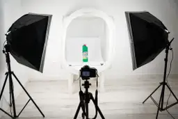 Jak zrobić zdjęcia na białym tle, aby uniknąć cieni i odbić