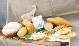 Bacówka u Bucka: Czy znasz smak prawdziwego oscypka z Gorców?