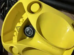 Karcher: Korek nie puszcza? Odblokuj parownicę bezpiecznie i trwale!