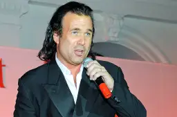 Marek Torzewski tenor: kontrowersje, osiągnięcia i problemy zdrowotne