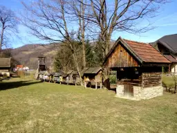 Laskowa Skansen: Odkryj fascynującą historię i unikalne wystawy